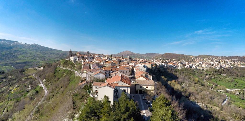 I Campanili Ospitalita Diffusa Hotel Agnone Esterno foto